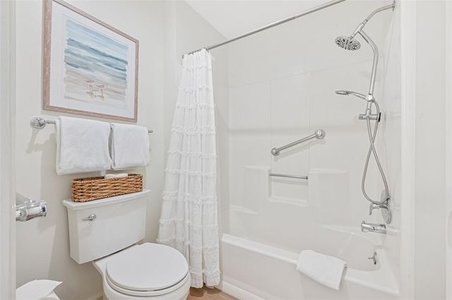 307 Harbour Oaks Drive, St Simons Island, GA 31522