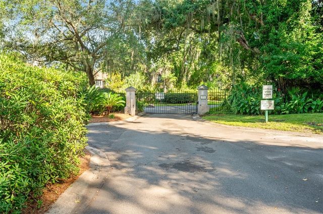 307 Harbour Oaks Drive, St Simons Island, GA 31522