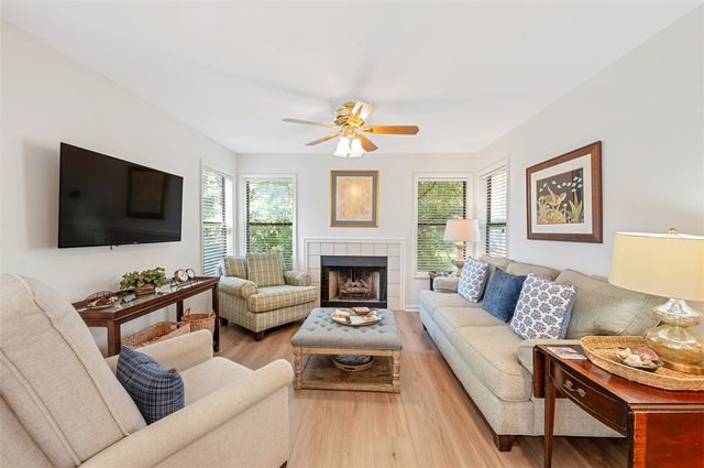 307 Harbour Oaks Drive, St Simons Island, GA 31522