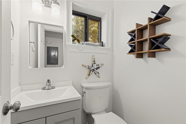 2256 Pernoshal Court, Atlanta, GA 30338