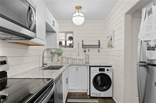 2256 Pernoshal Court, Atlanta, GA 30338