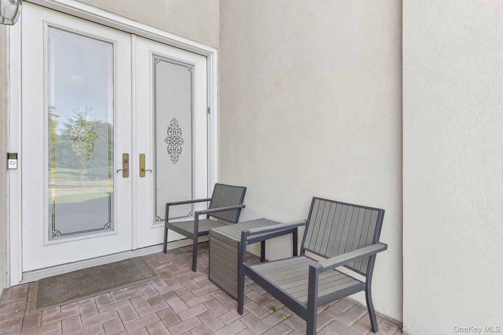 119 Madeira Boulevard, Melville, NY 11747 — photo 2