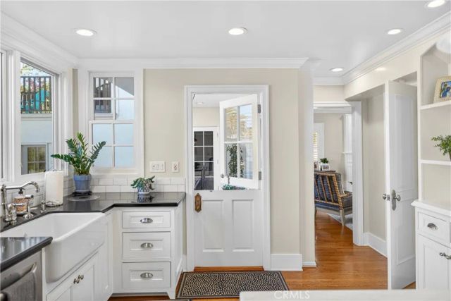 210 Bennett Avenue, Long Beach, CA 90803