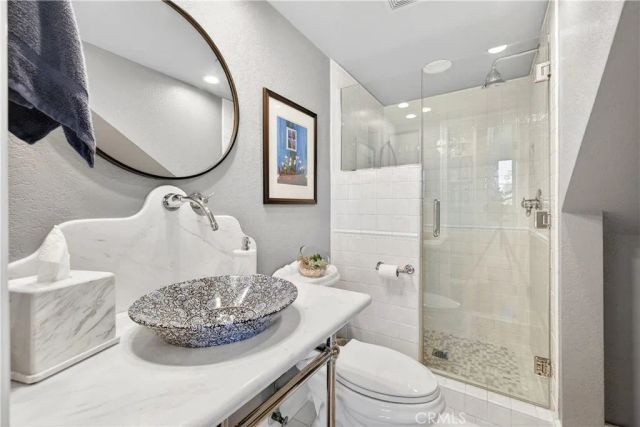 210 Bennett Avenue, Long Beach, CA 90803