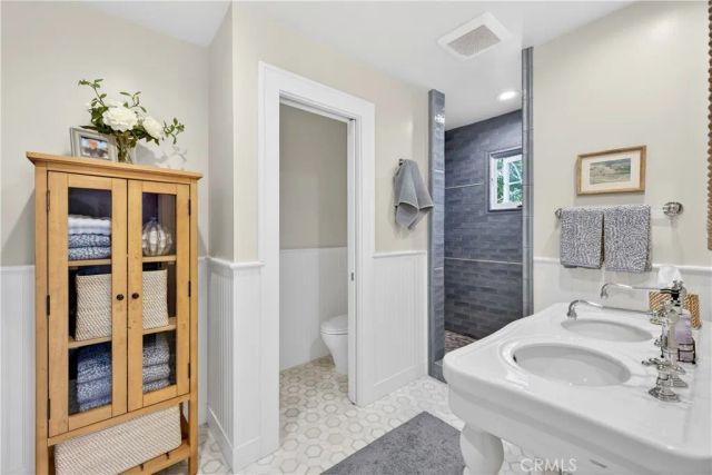 210 Bennett Avenue, Long Beach, CA 90803