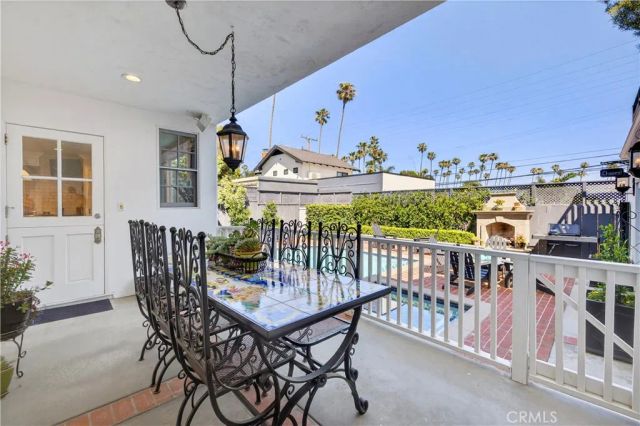 210 Bennett Avenue, Long Beach, CA 90803