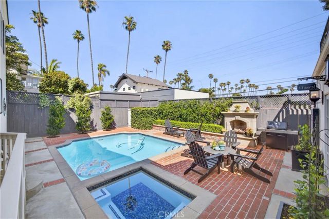 210 Bennett Avenue, Long Beach, CA 90803