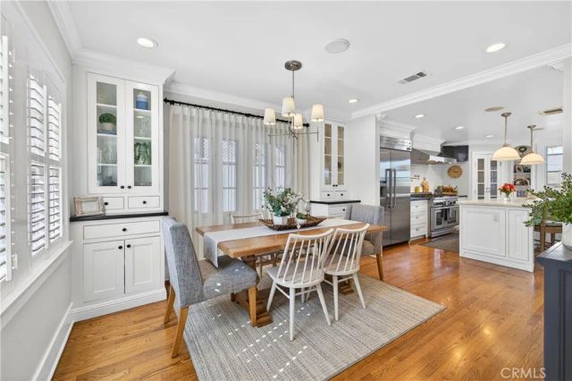 210 Bennett Avenue, Long Beach, CA 90803