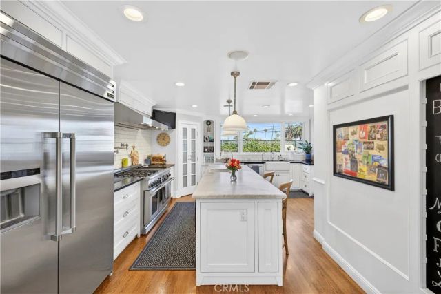 210 Bennett Avenue, Long Beach, CA 90803