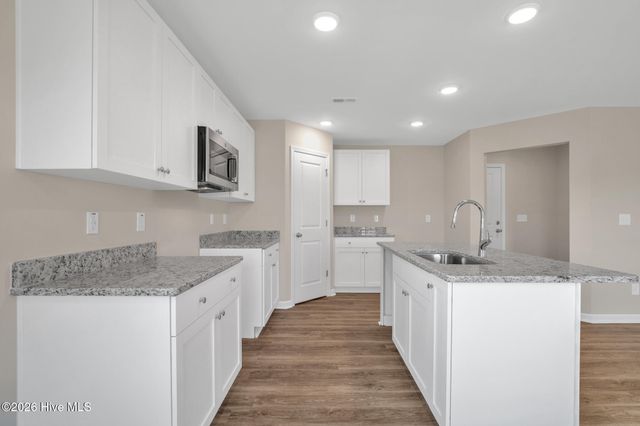 94 Coachman Lane, Autryville, NC 28318