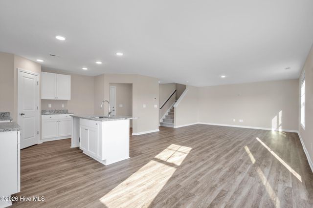 94 Coachman Lane, Autryville, NC 28318