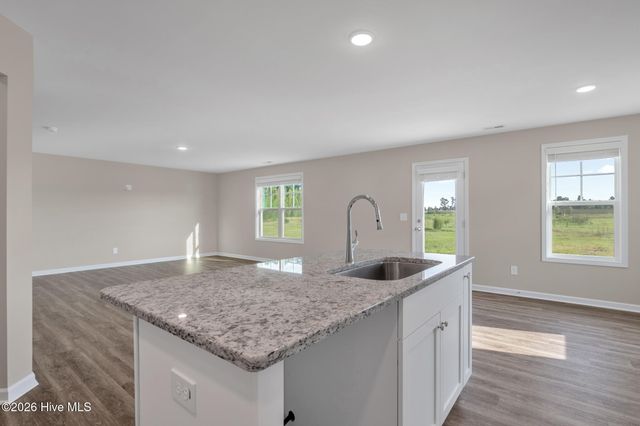 94 Coachman Lane, Autryville, NC 28318