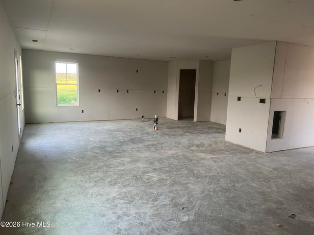 94 Coachman Lane, Autryville, NC 28318