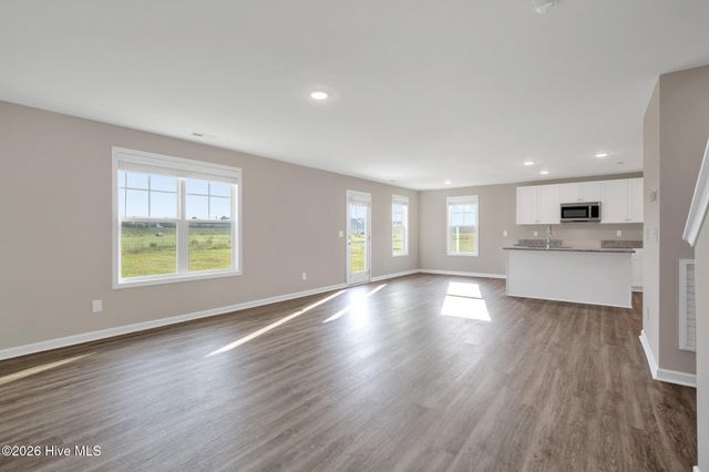 94 Coachman Lane, Autryville, NC 28318