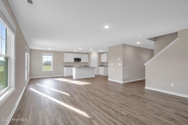 94 Coachman Lane, Autryville, NC 28318