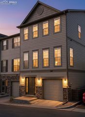 997 Burning Bush Point, Monument, CO 80132