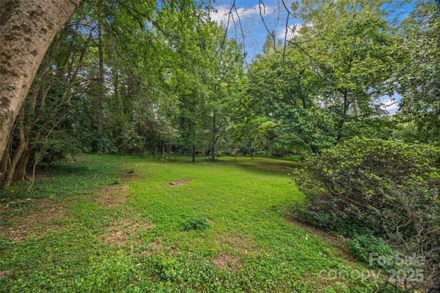 327 Livingston Drive, Charlotte, NC 28211