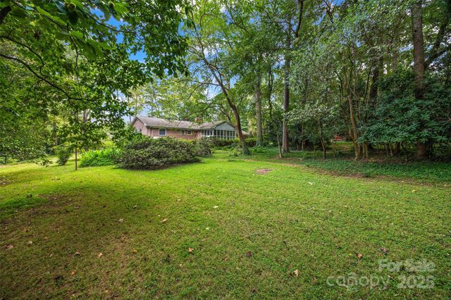 327 Livingston Drive, Charlotte, NC 28211