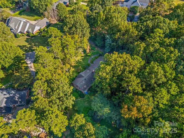 327 Livingston Drive, Charlotte, NC 28211