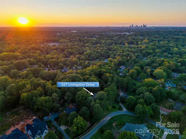 327 Livingston Drive, Charlotte, NC 28211
