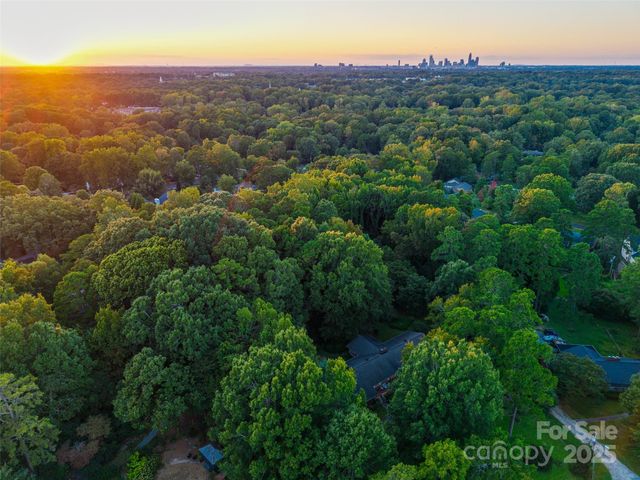 327 Livingston Drive, Charlotte, NC 28211