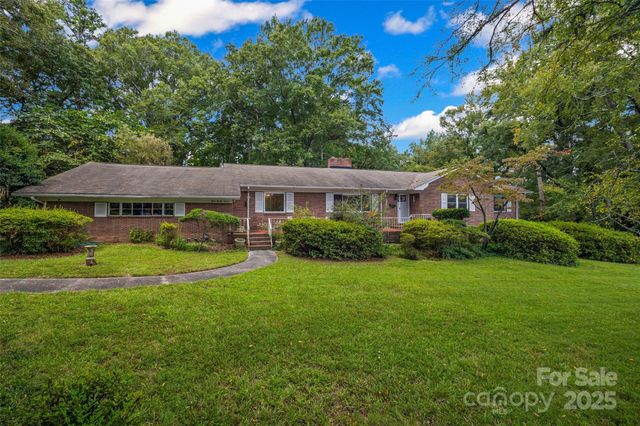 327 Livingston Drive, Charlotte, NC 28211