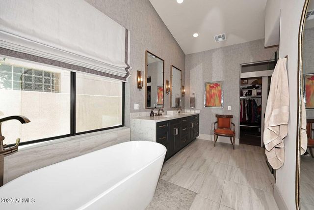 8334 E JENAN Drive, Scottsdale, AZ 85260