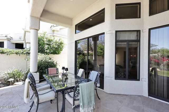 8334 E JENAN Drive, Scottsdale, AZ 85260