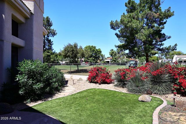 8334 E JENAN Drive, Scottsdale, AZ 85260