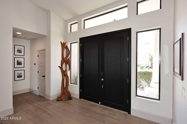 8334 E JENAN Drive, Scottsdale, AZ 85260