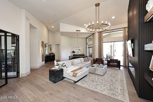 8334 E JENAN Drive, Scottsdale, AZ 85260