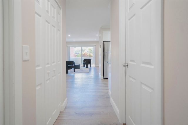 75 Presidential Dr 4, Quincy, MA 02169