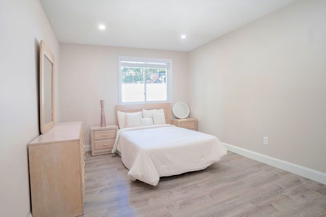 75 Presidential Dr 4, Quincy, MA 02169