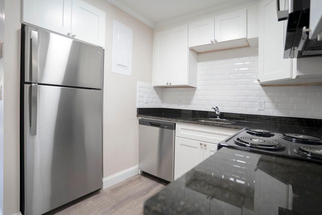 75 Presidential Dr 4, Quincy, MA 02169