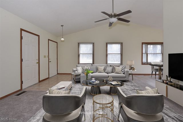 2121 Oakwood Court, Avon, OH 44011