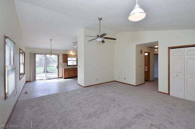 2121 Oakwood Court, Avon, OH 44011