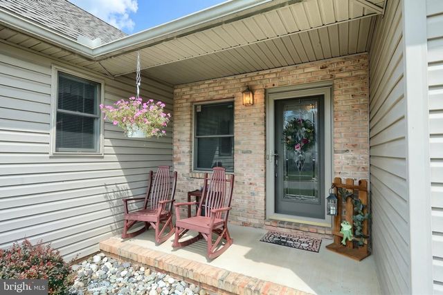 1843 IVY PUMP LN, York, PA 17408