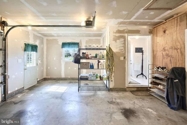 1843 IVY PUMP LN, York, PA 17408