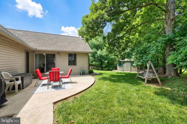 1843 IVY PUMP LN, York, PA 17408