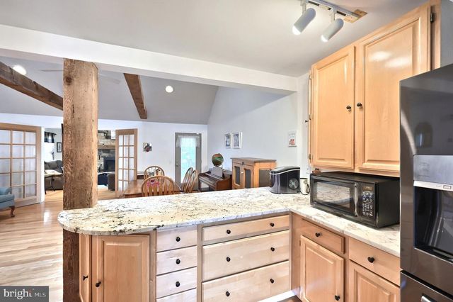 1843 IVY PUMP LN, York, PA 17408
