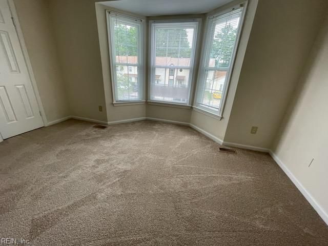 4613 Stonebridge LN, Virginia Beach, VA 23462