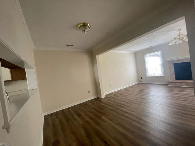 4613 Stonebridge LN, Virginia Beach, VA 23462