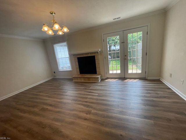 4613 Stonebridge LN, Virginia Beach, VA 23462
