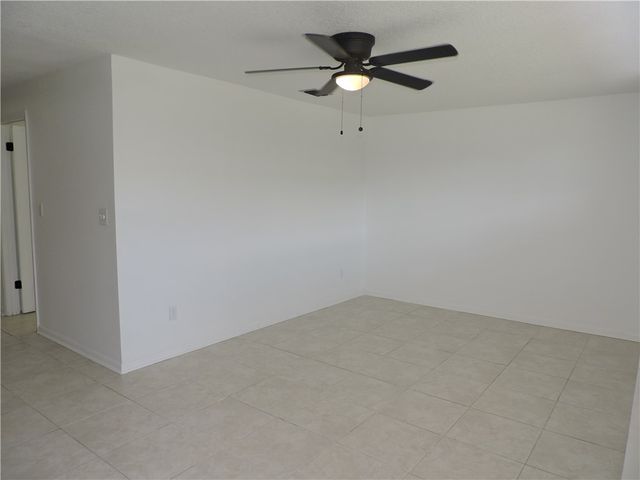 8520 US Highway 1 None 10, Micco, FL 32976