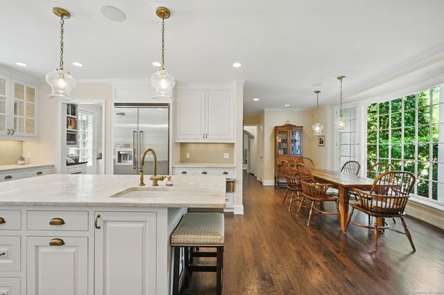 276 Greenley Road, New Canaan, CT 06840