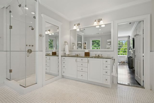 276 Greenley Road, New Canaan, CT 06840