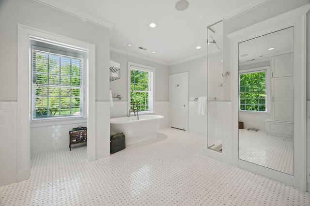 276 Greenley Road, New Canaan, CT 06840