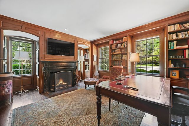 276 Greenley Road, New Canaan, CT 06840