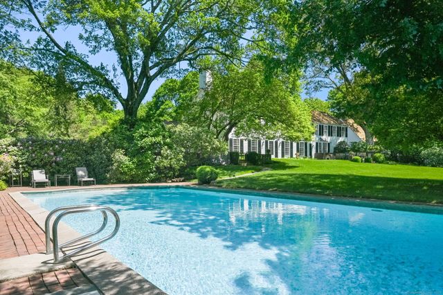 276 Greenley Road, New Canaan, CT 06840
