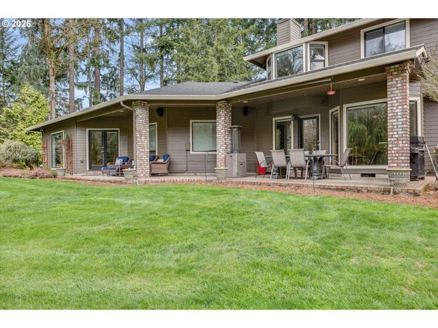 17525 S HOLLY Ln, Oregon City, OR 97045